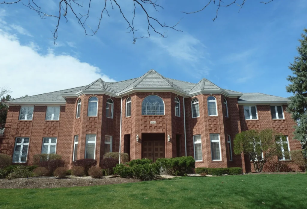 Davinci composite cedar shake roof _ Color - Weathered Grey _ South Barrington, IL